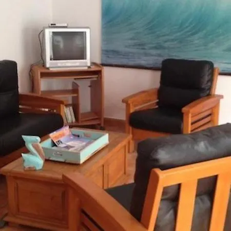 Kaktus House Хостел Коральео